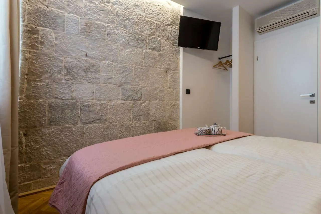 **** Guest house Central Rooms Split Croatia